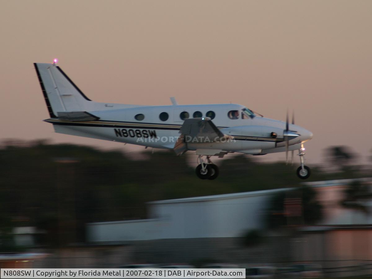 N808SW, 1978 Beech C90 King Air C/N LJ-801, C90