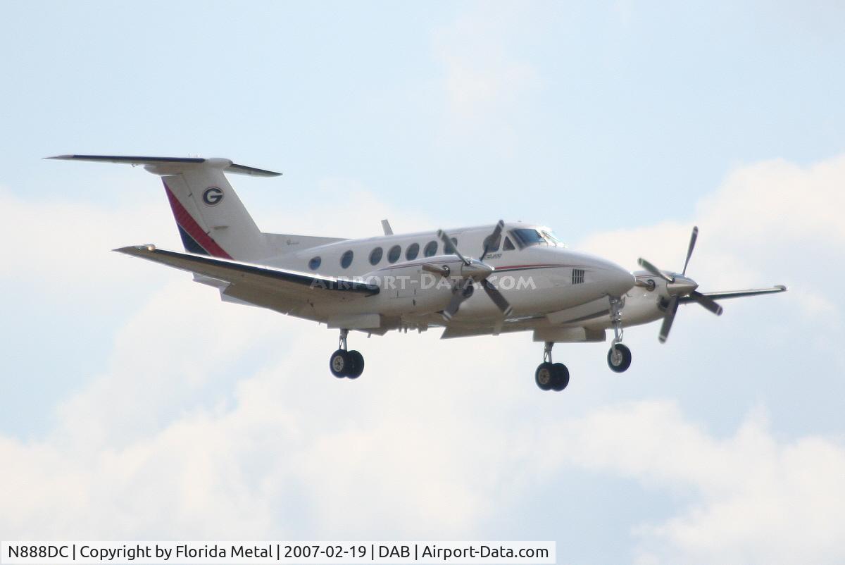N888DC, 1979 Beech 200 King Air C/N BB-454, B200