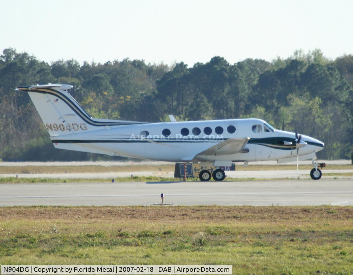 N904DG, 1983 Beech B200 King Air C/N BB-1176, B-200