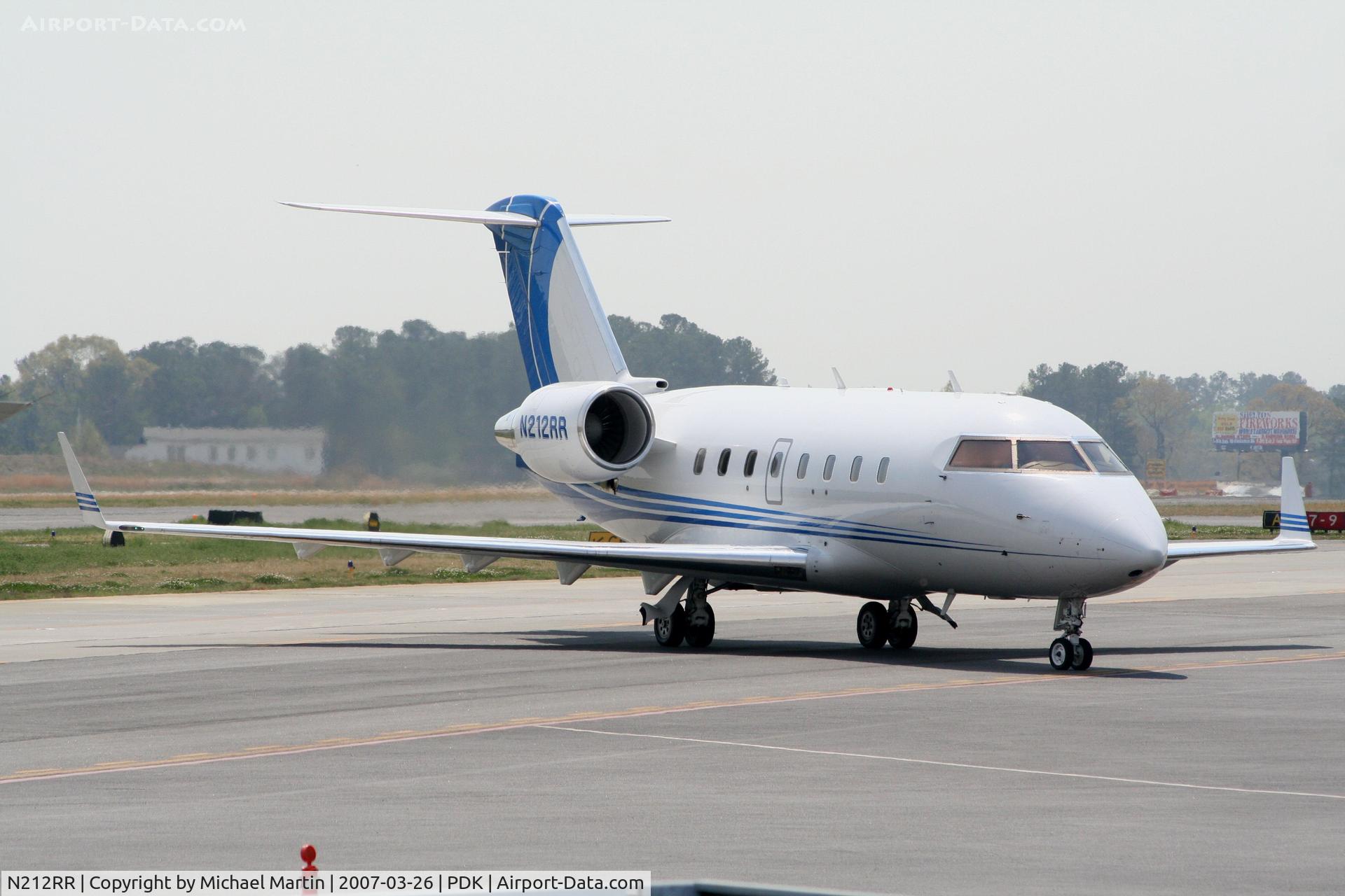 N212RR, 1997 Canadair Challenger 604 (CL-600-2B16) C/N 5336, Taxing to Mercury Air Center