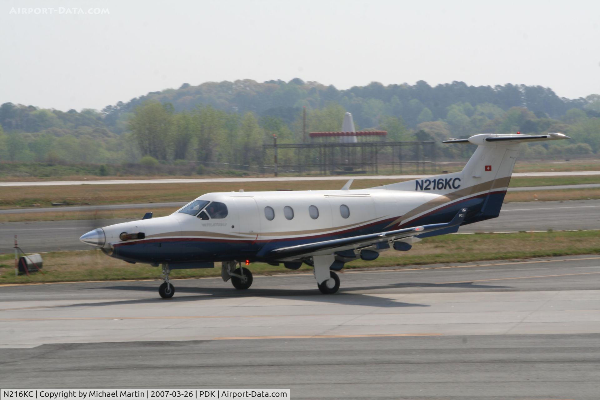 N216KC, 1998 Pilatus PC-12/45 C/N 216, Taxing to Epps Air Service