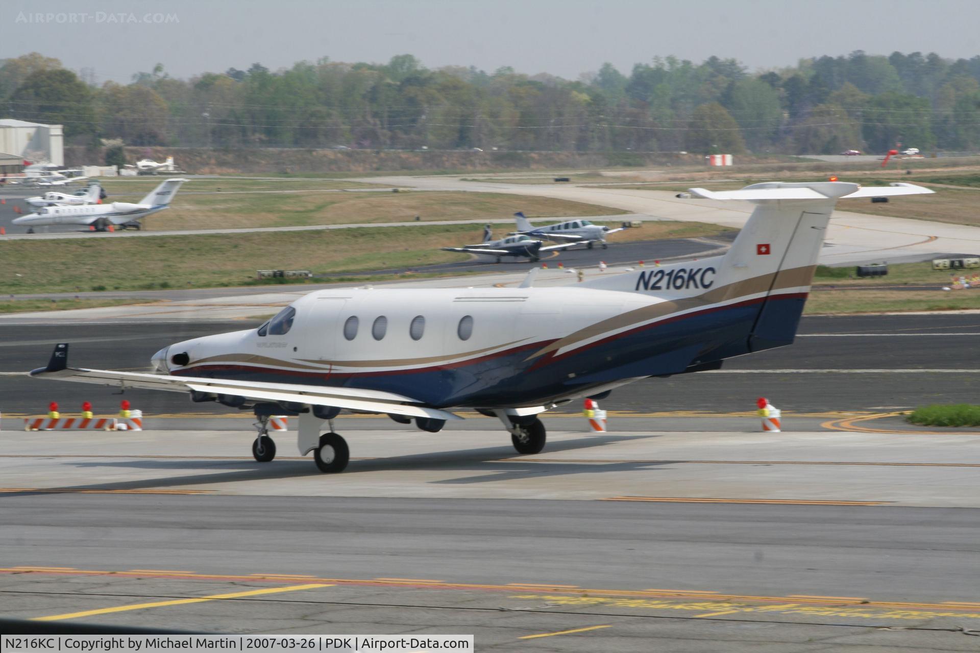 N216KC, 1998 Pilatus PC-12/45 C/N 216, Taxing to Epps Air Service