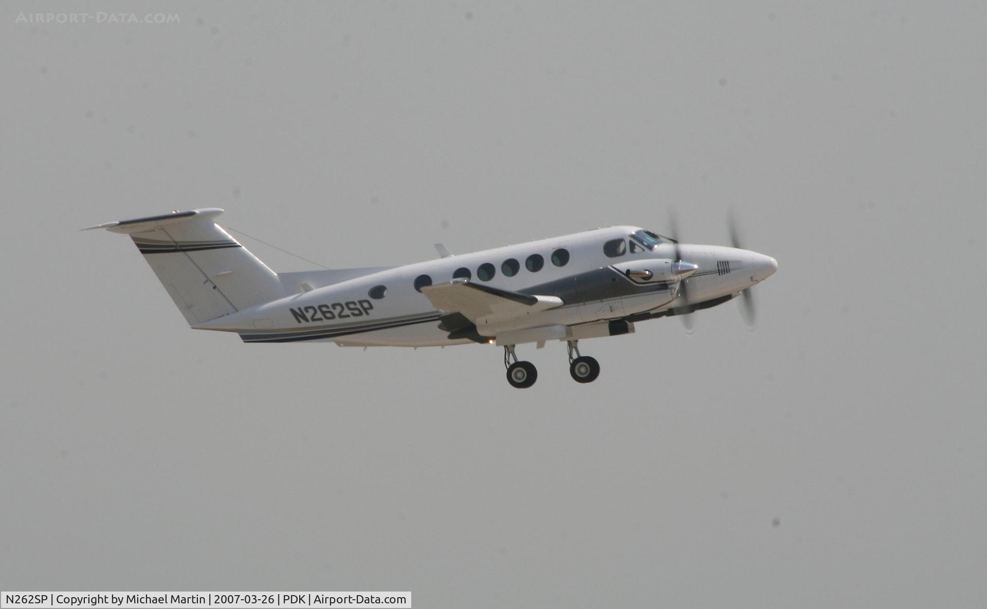N262SP, 1984 Beech 300 Super King Air C/N FA-33, Departing PDK for parts unknown!
