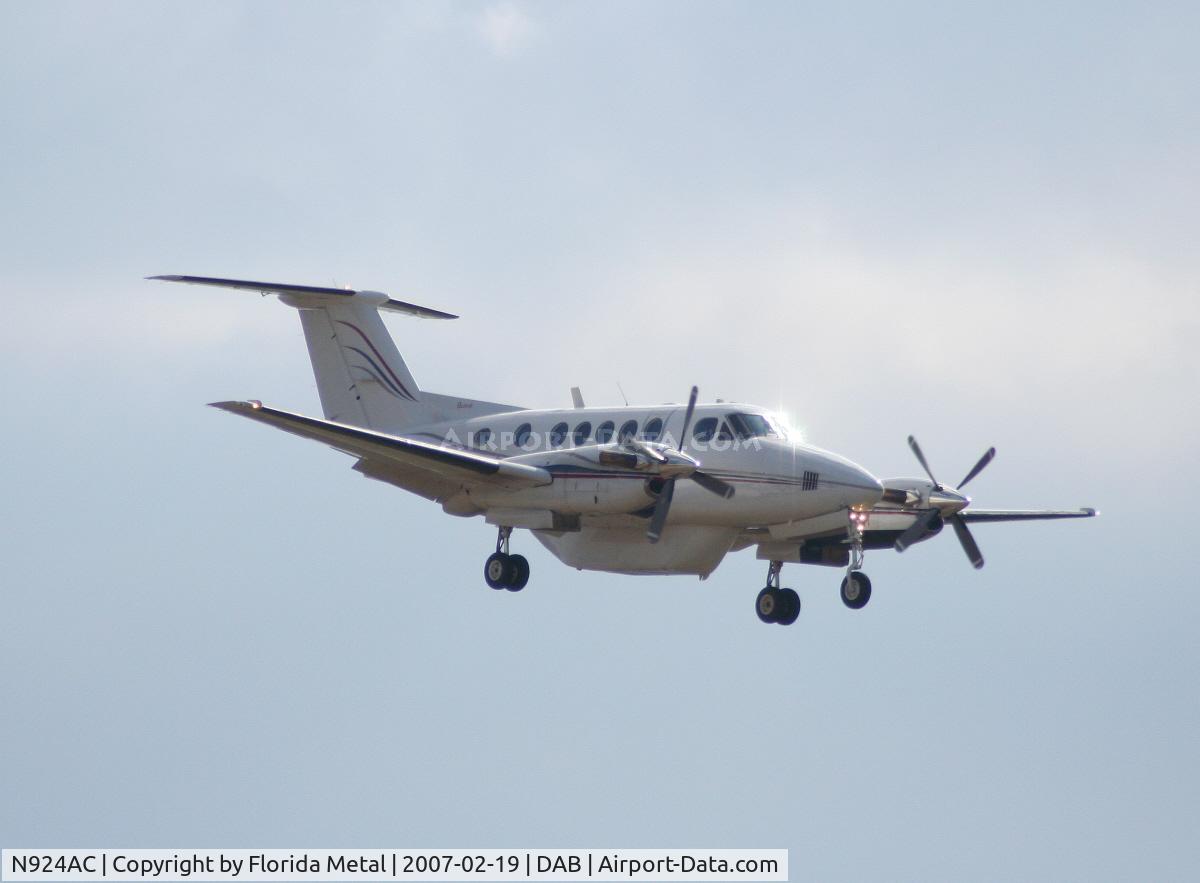 N924AC, 1979 Beech 200 Super King Air Catpass C/N BB483, B200