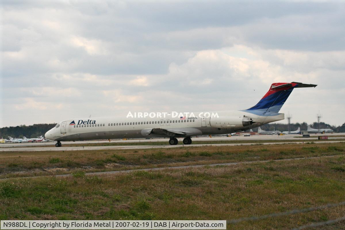 N988DL, 1991 McDonnell Douglas MD-88 C/N 53339, Delta