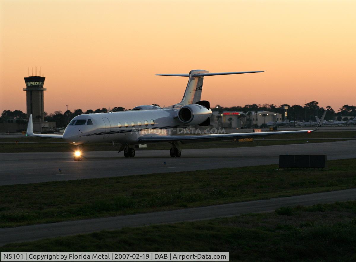 N5101, 1998 Gulfstream Aerospace G-V C/N 550, G 5