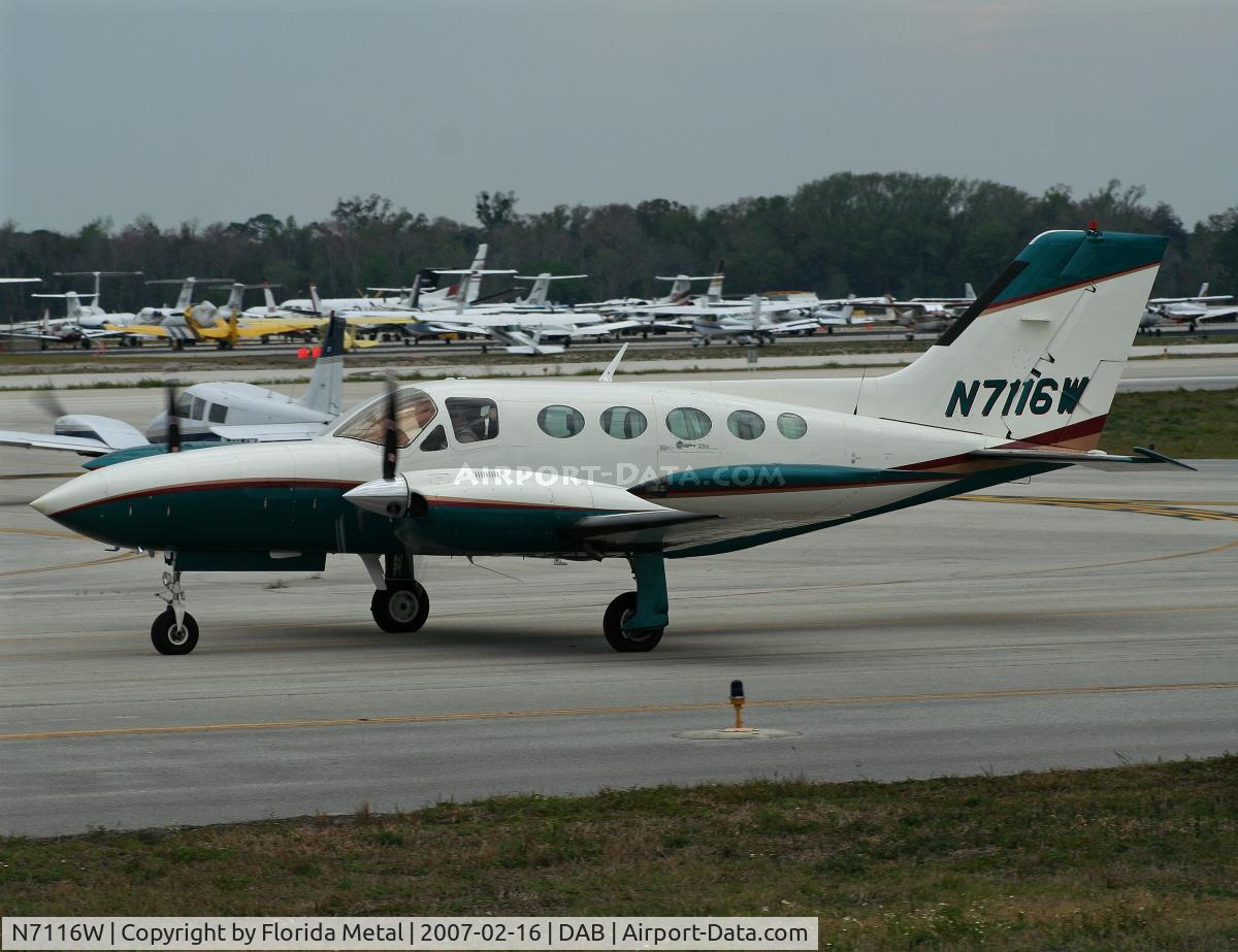N7116W, 1974 Cessna 421B Golden Eagle C/N 421B0827, C-421B