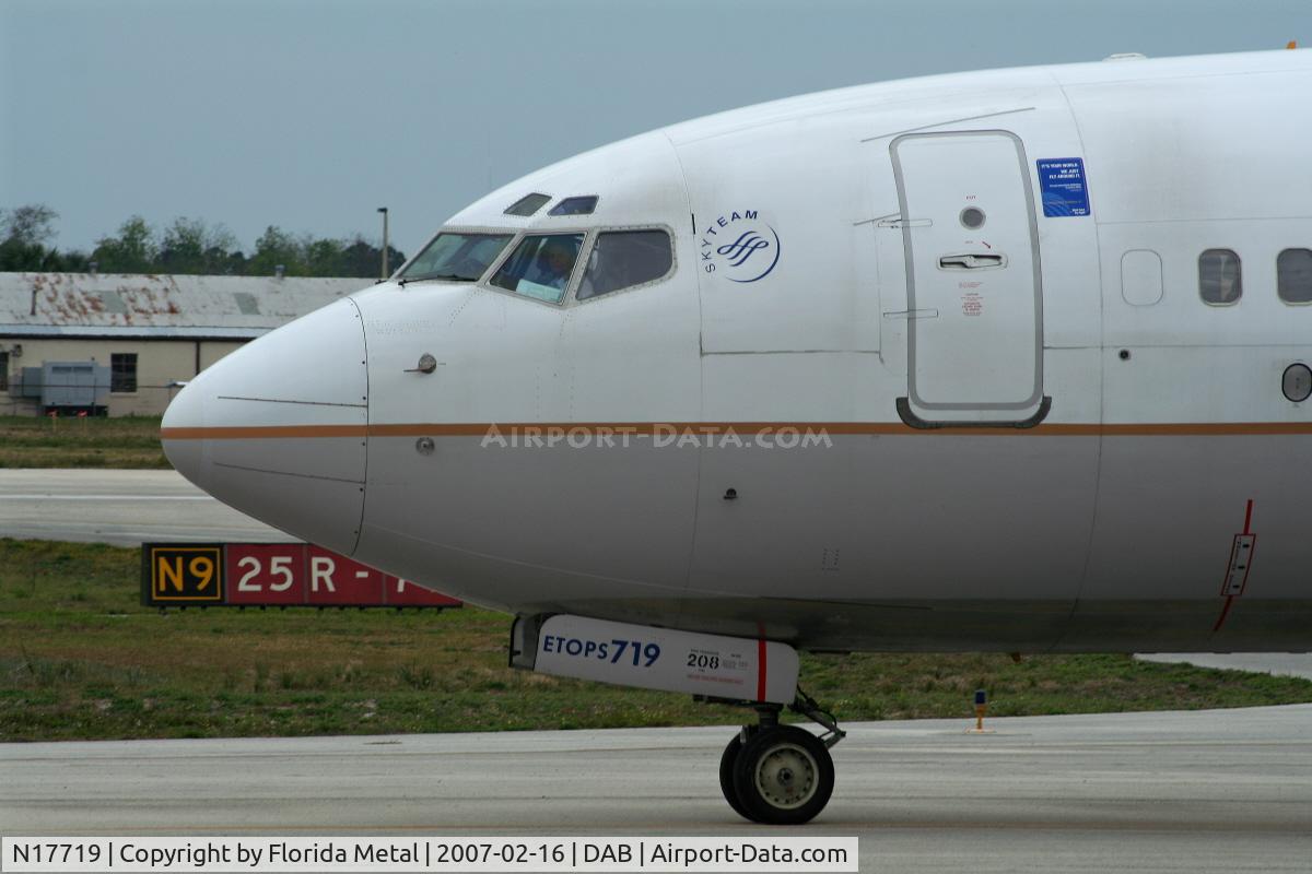 N17719, 1999 Boeing 737-724 C/N 28938, Continental