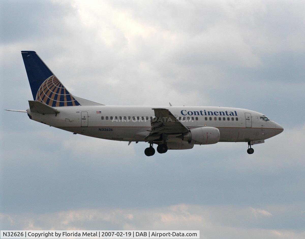 N32626, 1995 Boeing 737-524 C/N 27530, Continental