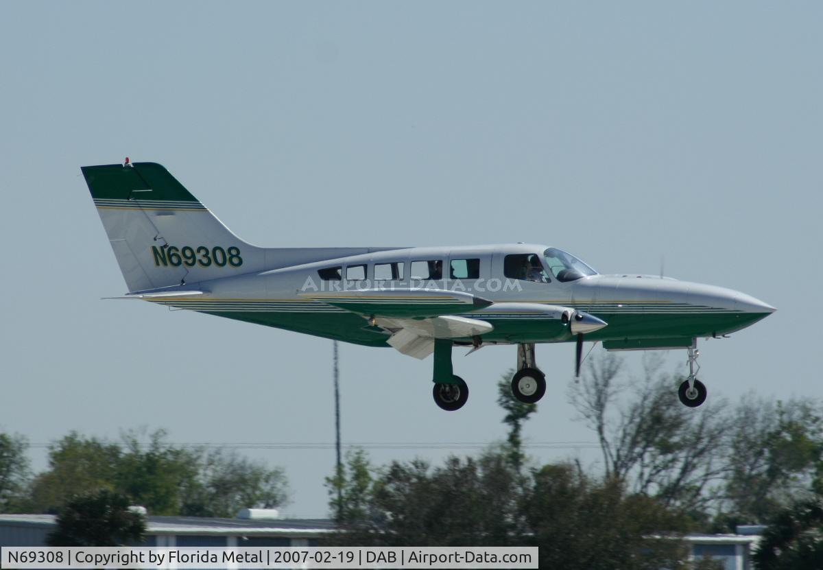 N69308, 1973 Cessna 402B C/N 402B0426, C402
