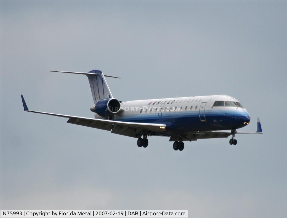N75993, 2000 Bombardier CRJ-200ER (CL-600-2B19) C/N 7372, United