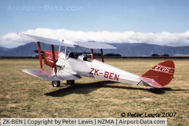 ZK-BEN, De Havilland DH-82A Tiger Moth II C/N 84671, Tiger Moth ZK-BEN 2000
