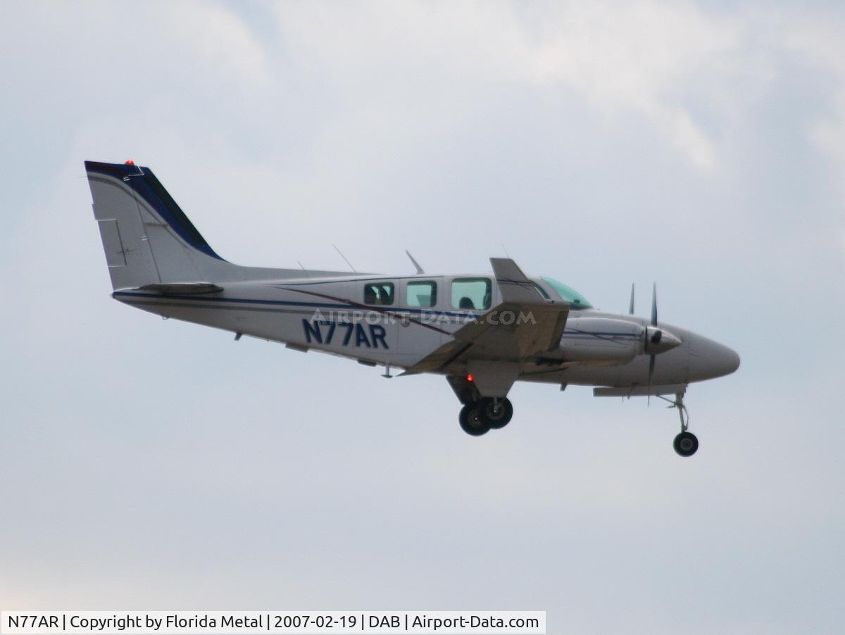 N77AR, 1976 Beech 58 Baron C/N TH-757, B-58 Baron