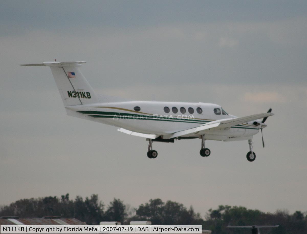 N311KB, 1973 Beech C-12C Huron C/N BD-003, A200