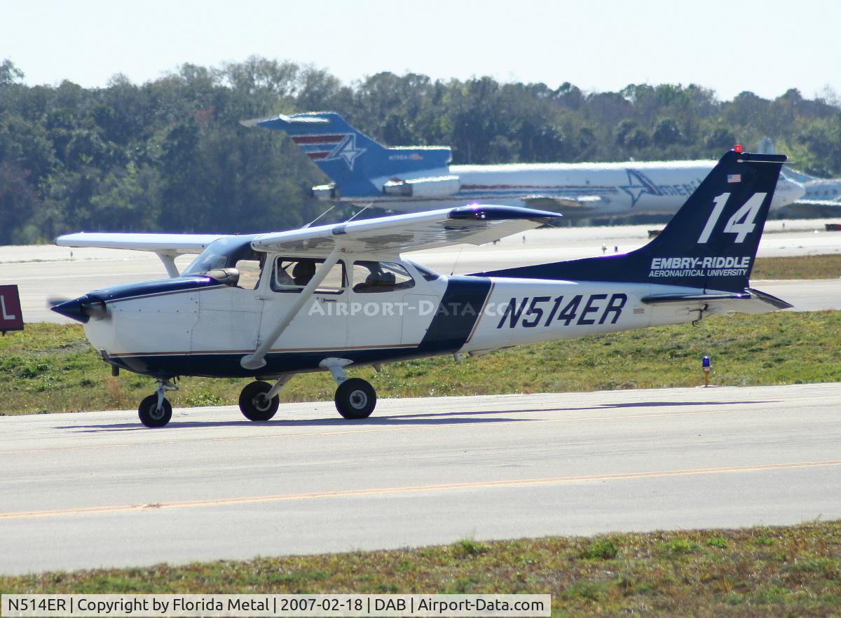 N514ER, 2002 Cessna 172S C/N 172S9106, ERAU