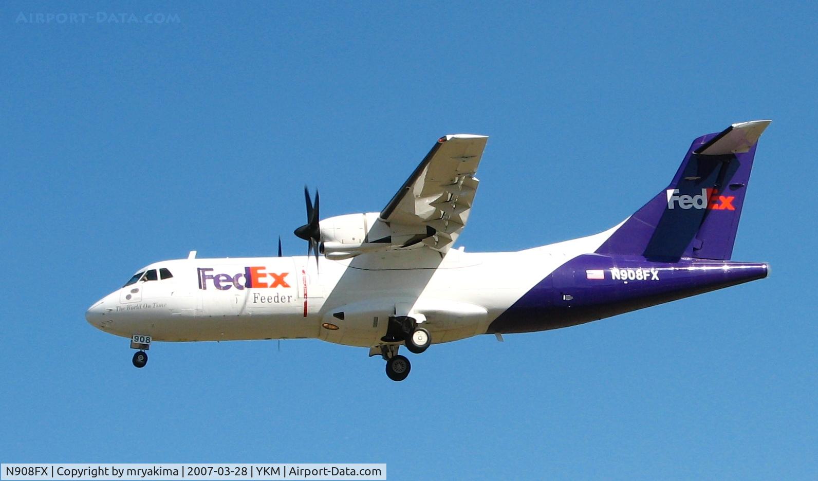 N908FX, 1986 ATR 42-300 C/N 023, Practice approach at YKM