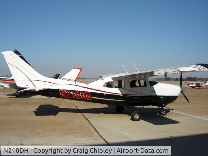 N210DH, 1975 Cessna 210L Centurion C/N 21061076, 76' 210L Repainted in 2004