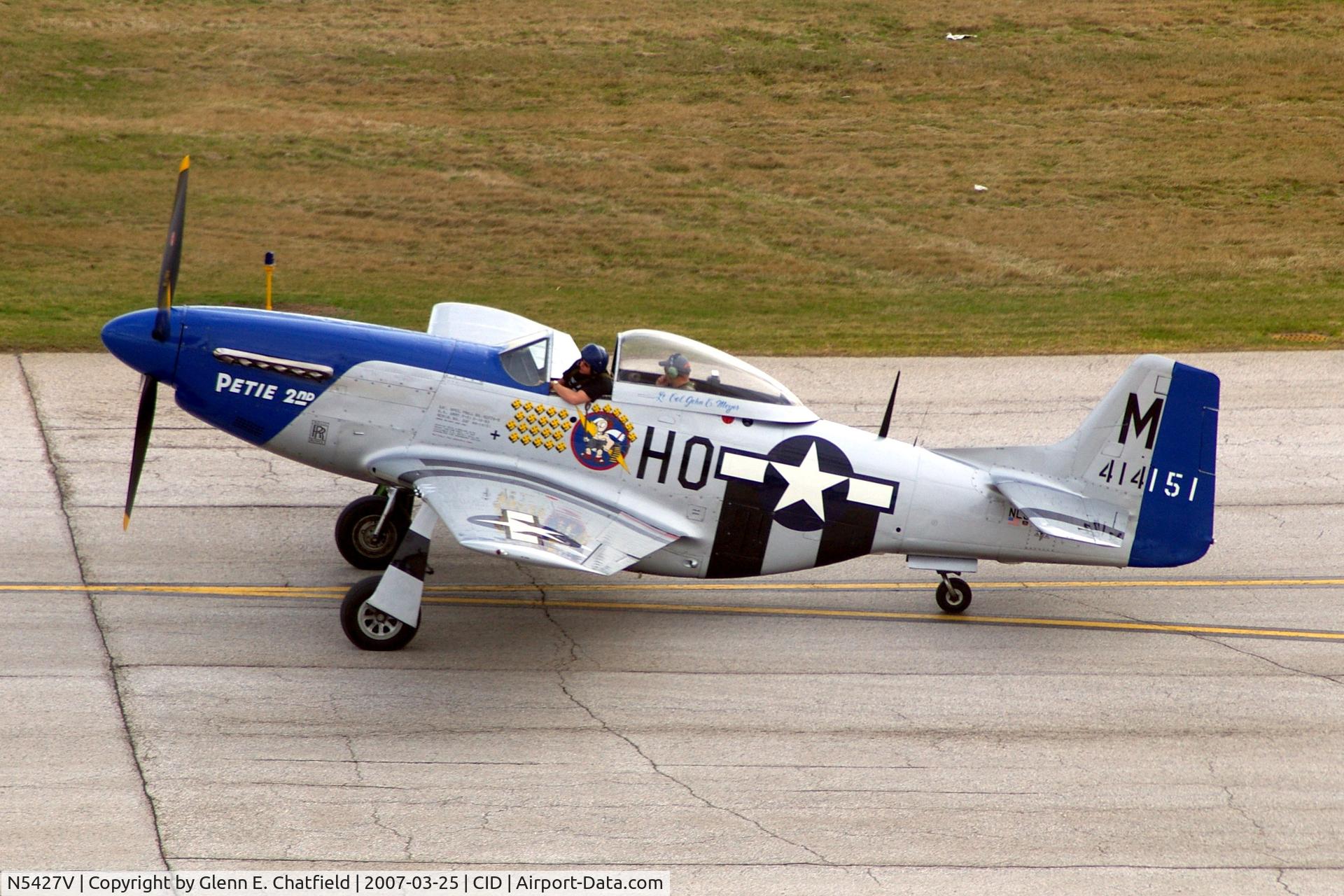 N5427V, 1944 North American F-51D Mustang C/N 44-72942, Taxiing for departure