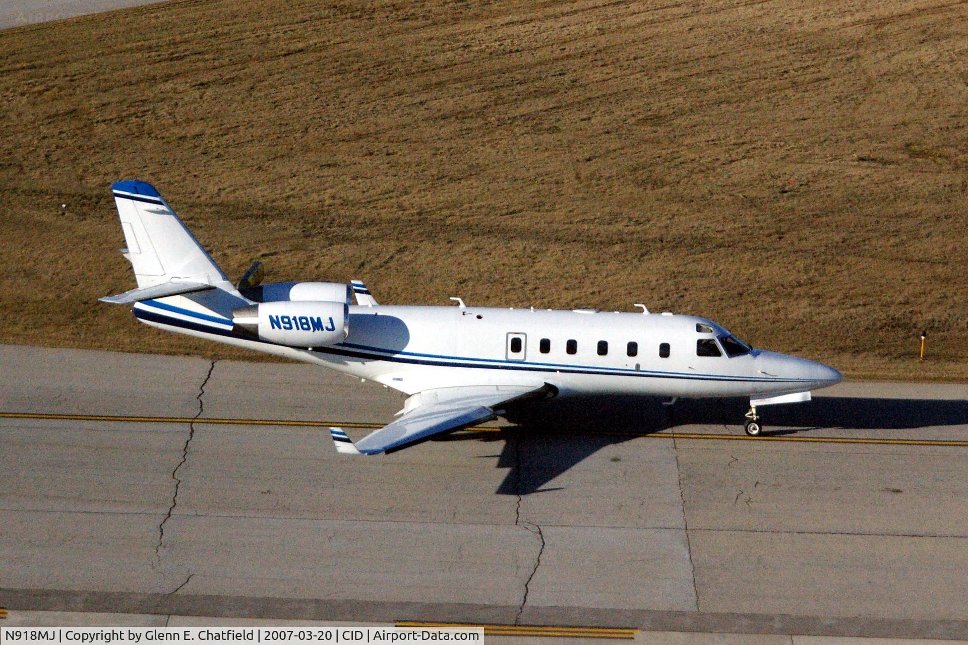 N918MJ, 2008 Israel Aerospace Industries Gulfstream G150 C/N 250, Taxiing by the control tower