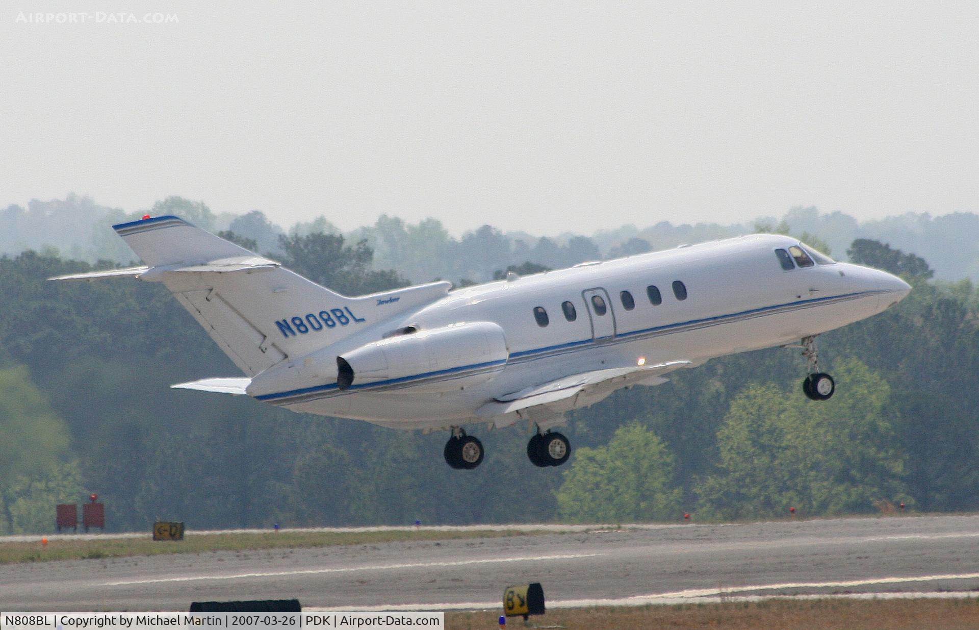 N808BL, 2003 Raytheon Hawker 800XP C/N 258634, Departing PDK enroute to ROC