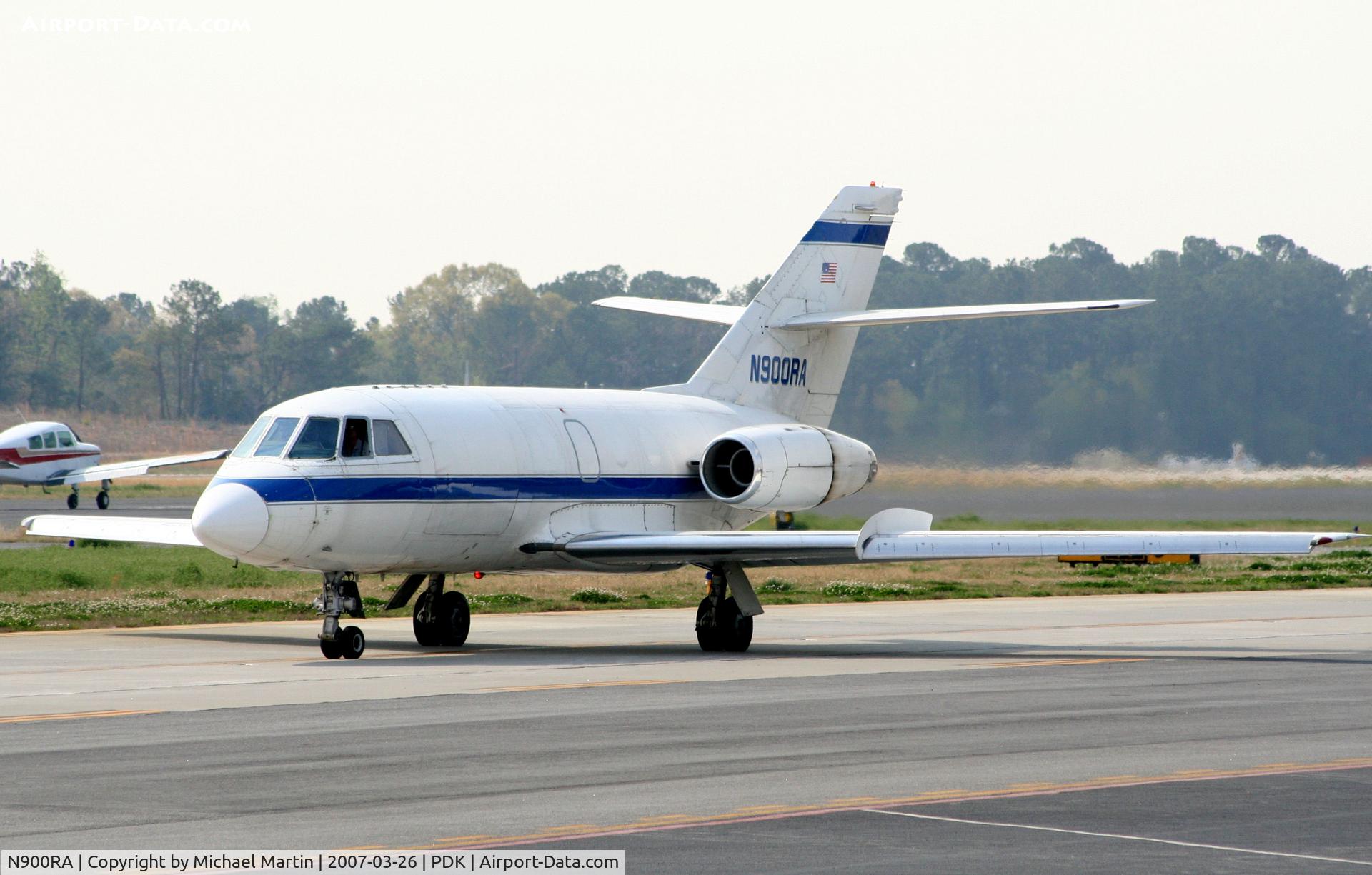 N900RA, 1967 Dassault Fan Jet Falcon (20C) C/N 59, Taxing to Runway 20L