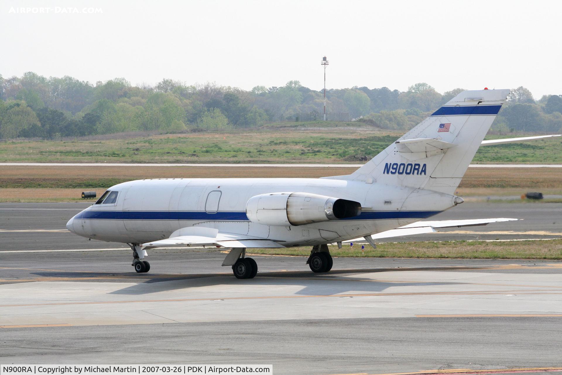 N900RA, 1967 Dassault Fan Jet Falcon (20C) C/N 59, Taxing to Runway 20L