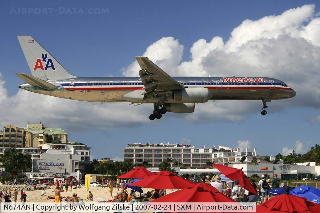 N674AN, 1998 Boeing 757-223 C/N 29424, visitor