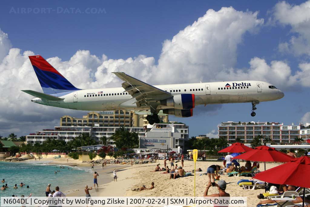 N604DL, 1984 Boeing 757-232 C/N 22811, visitor