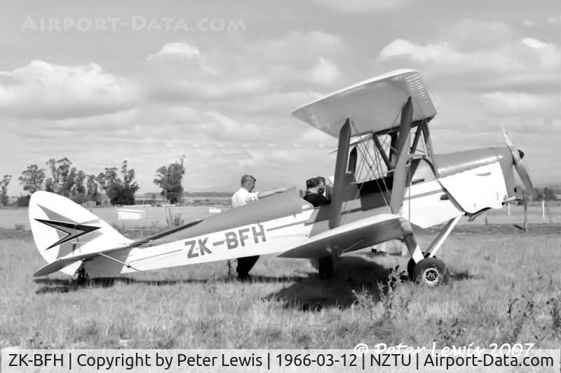 ZK-BFH, De Havilland DH-82A Tiger Moth II C/N 83343, DH82A ZK-BFH