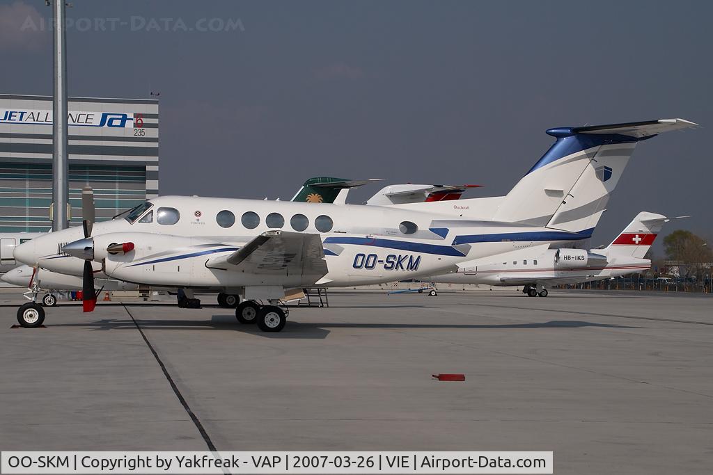OO-SKM, 1991 Beech B200 Super King Air King Air C/N BB-1407, Sky Service Beech 200 King Air