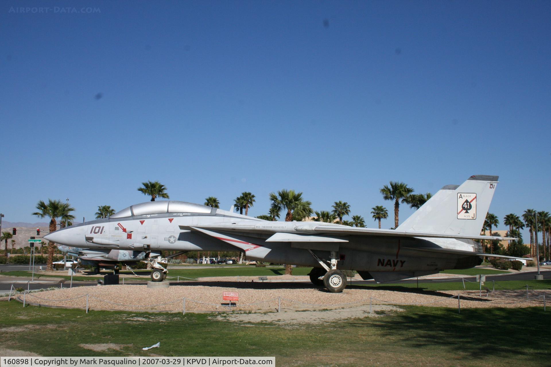 160898, Grumman F-14A Tomcat C/N 327, F-14A