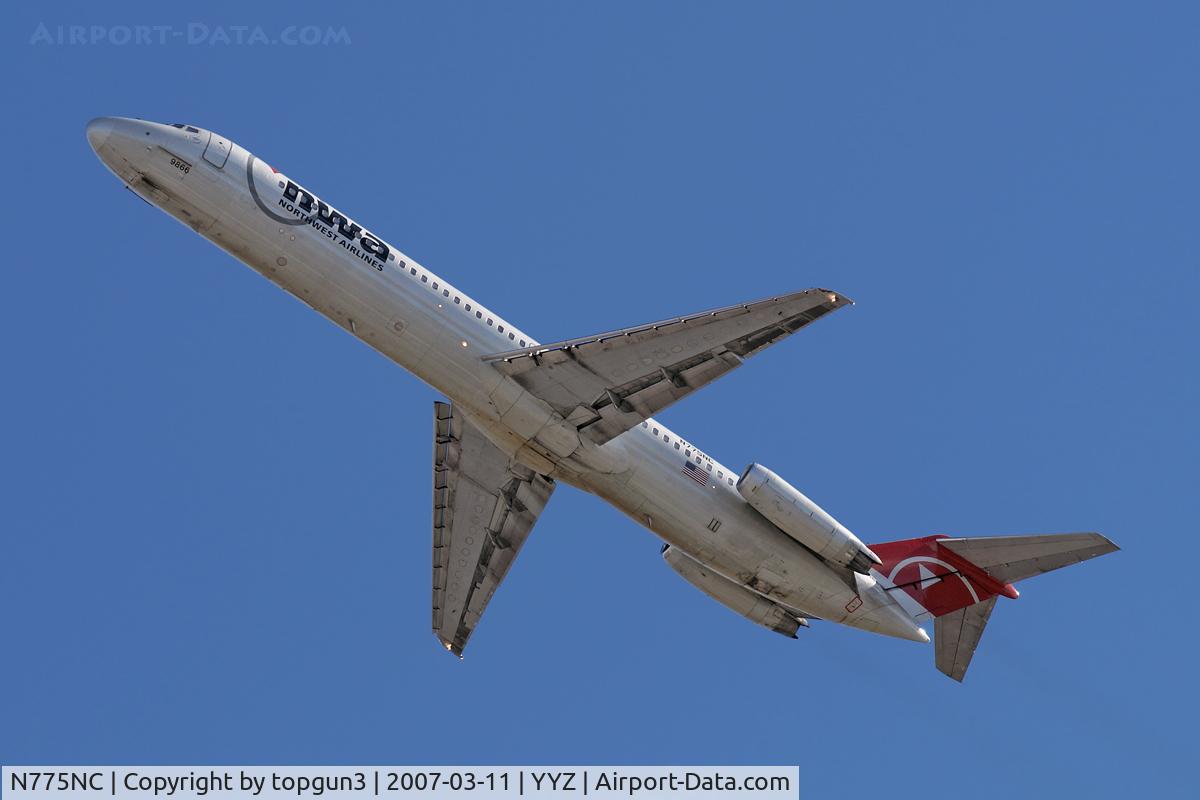 N775NC, 1979 McDonnell Douglas DC-9-51 C/N 47785, taking off RWY33R.