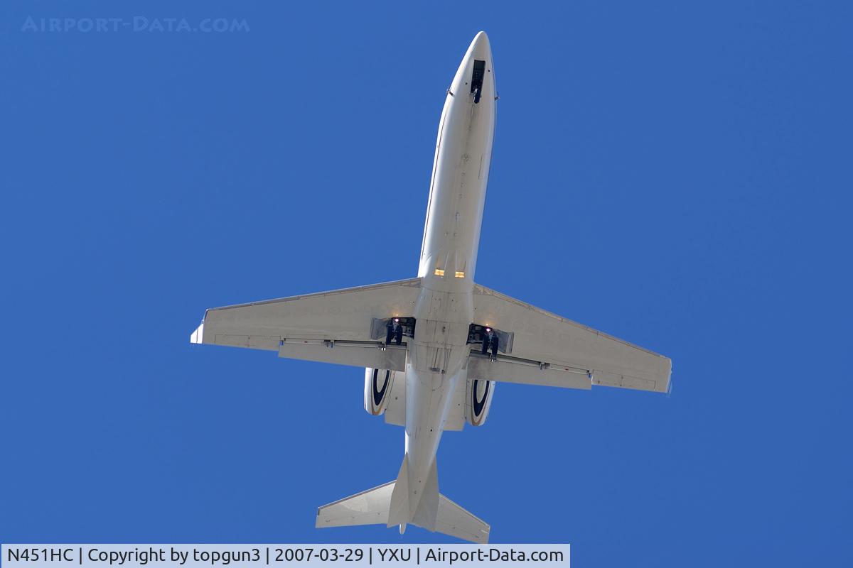 N451HC, 2005 Learjet Inc 45 C/N 267, Final for RWY09.