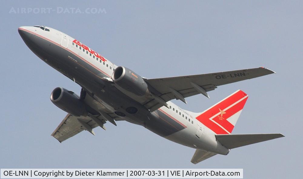 OE-LNN, 2000 Boeing 737-7Z9 C/N 30418, Austrian B 737 in color ex Lauda