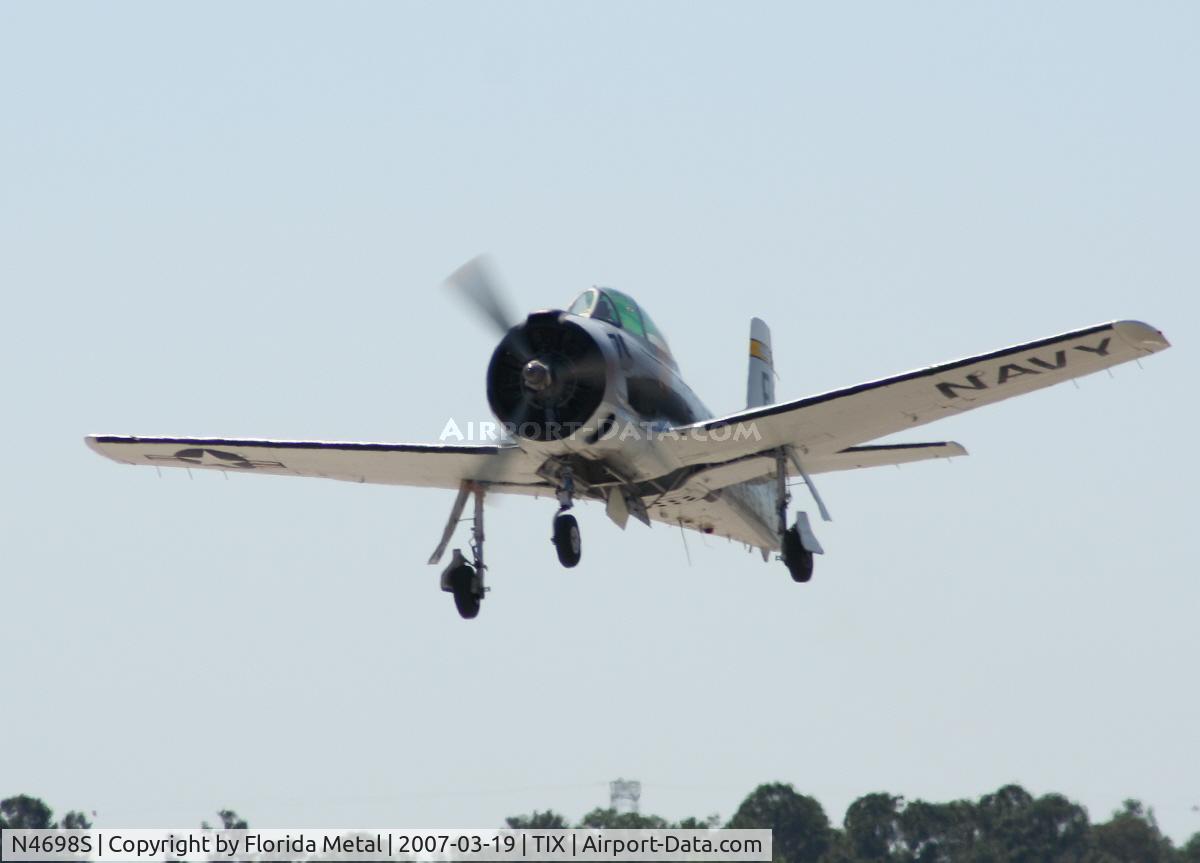 N4698S, North American T-28B Trojan C/N 200-69 (137706), T-28