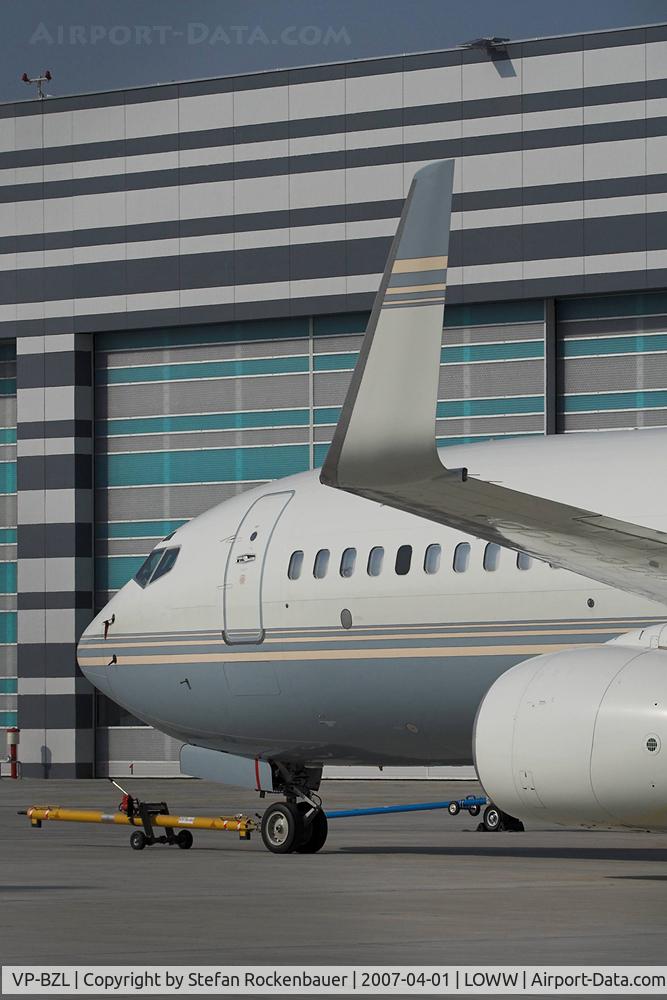 VP-BZL, 2001 Boeing 737-8DV C/N 32915, I love this businessjet.
