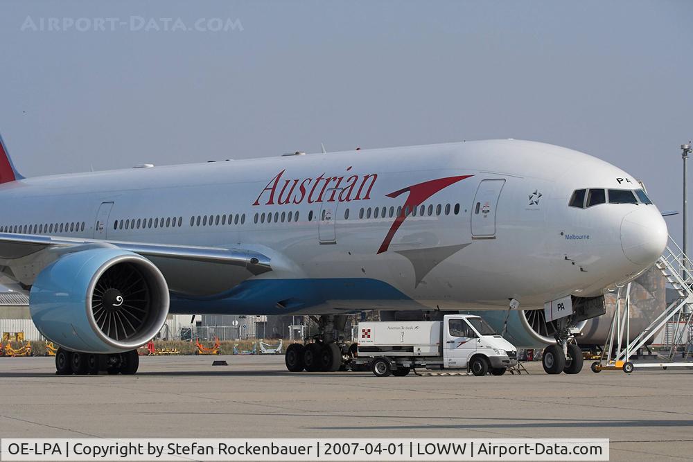 OE-LPA, 1997 Boeing 777-2Z9/ER C/N 28698, Melbourne resting on the ramp.