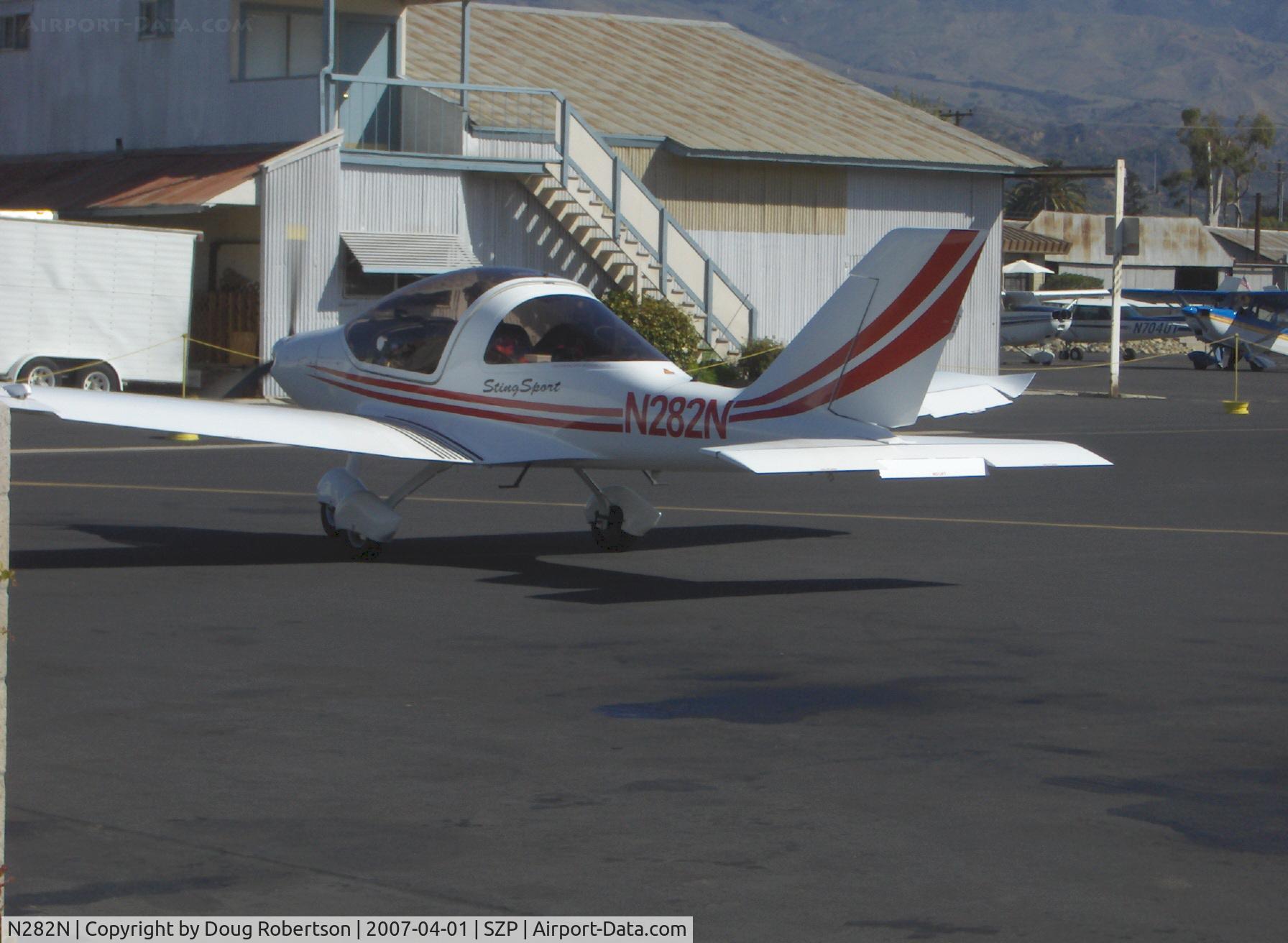 N282N, 2005 TL Ultralight TL-2000 Sting Sport C/N TLUSA120, 2005 TL-Ultralight Sro STINGSPORT, Rotax 912 100Hp, refueling