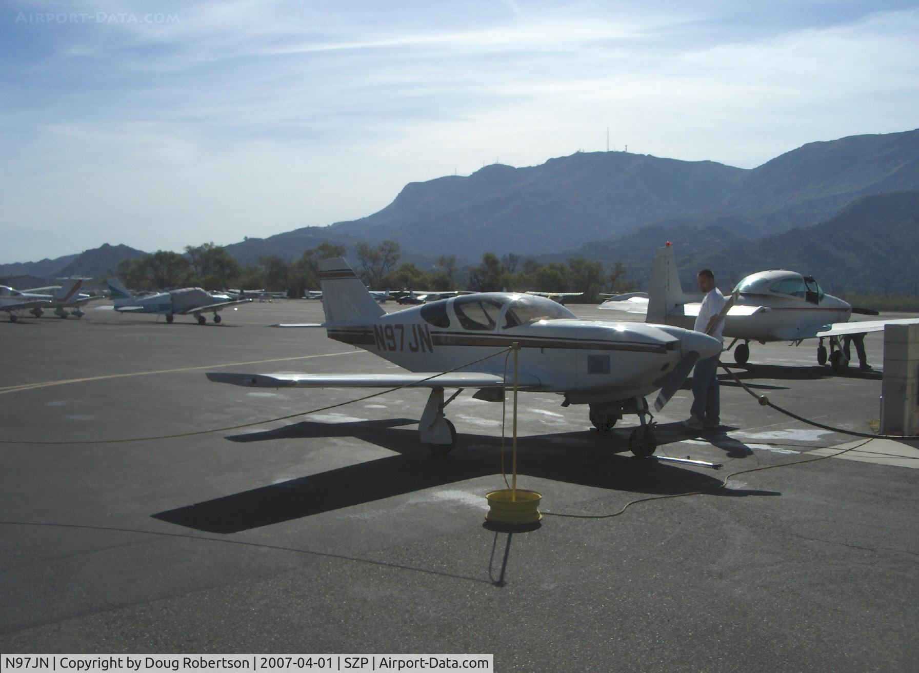 N97JN, Stoddard-Hamilton Glasair SH-2 C/N A-4, 1986 Nalbone GLASAIR SH-2, Lycoming IO-320, refueling
