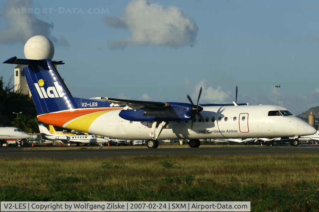 V2-LES, 1995 De Havilland Canada DHC-8-311 Dash 8 C/N 412, visitor