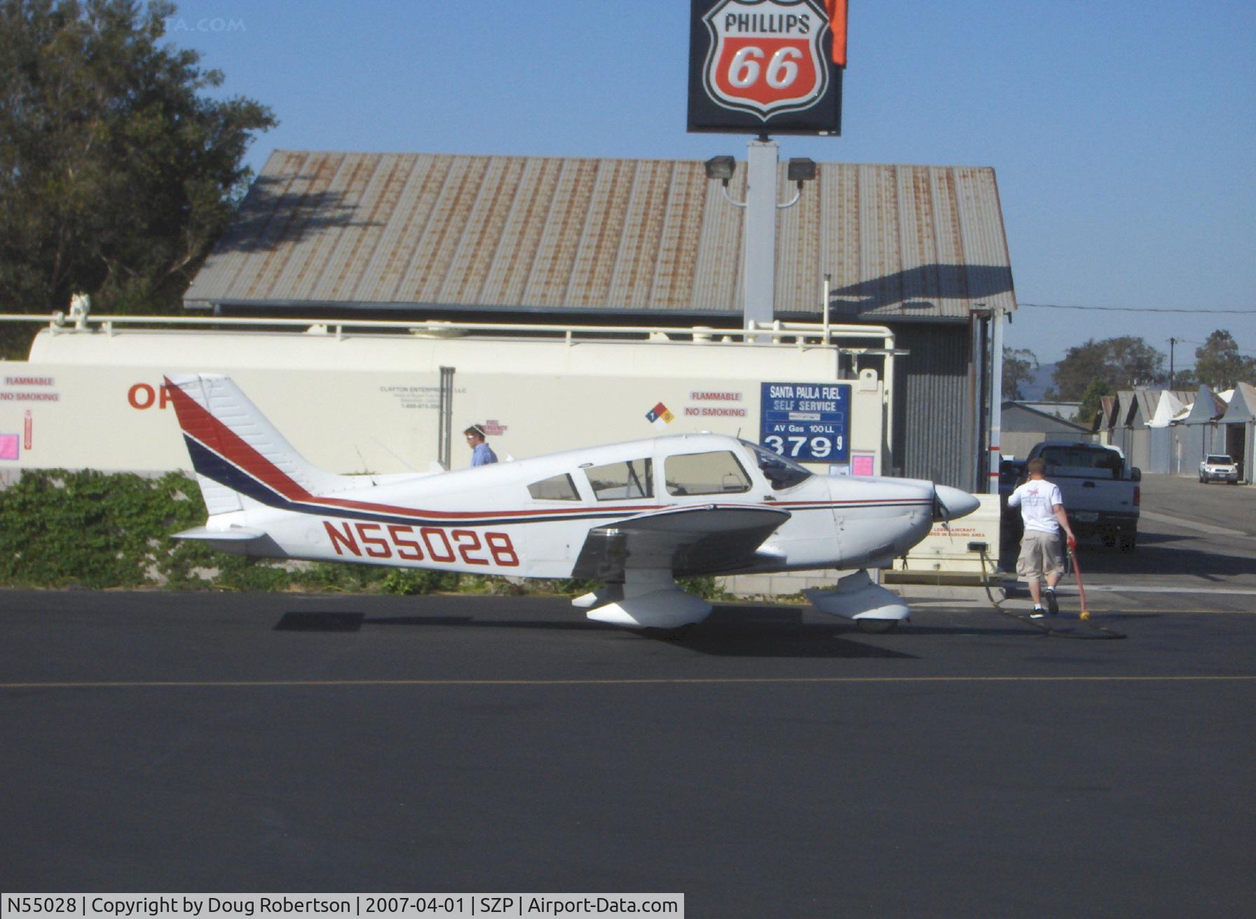 N55028, 1973 Piper PA-28-180 Challenger C/N 28-7305295, 1973 Piper PA-28-180 CHALLENGER, Lycoming O&VO-360 180 Hp, refueling
