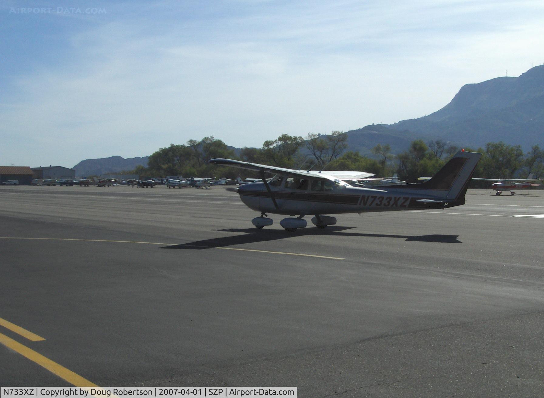 N733XZ, 1977 Cessna 172N C/N 17268643, 1977 Cessna 172N, Lycoming O-320-H2AD 160 Hp, taxi