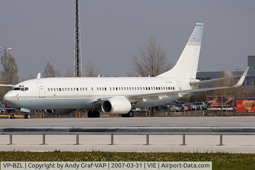 VP-BZL, 2001 Boeing 737-8DV C/N 32915, LOWA 737-800