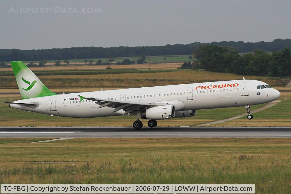 TC-FBG, 1998 Airbus A321-131 C/N 771, Freebird milliseconds before touchdown.