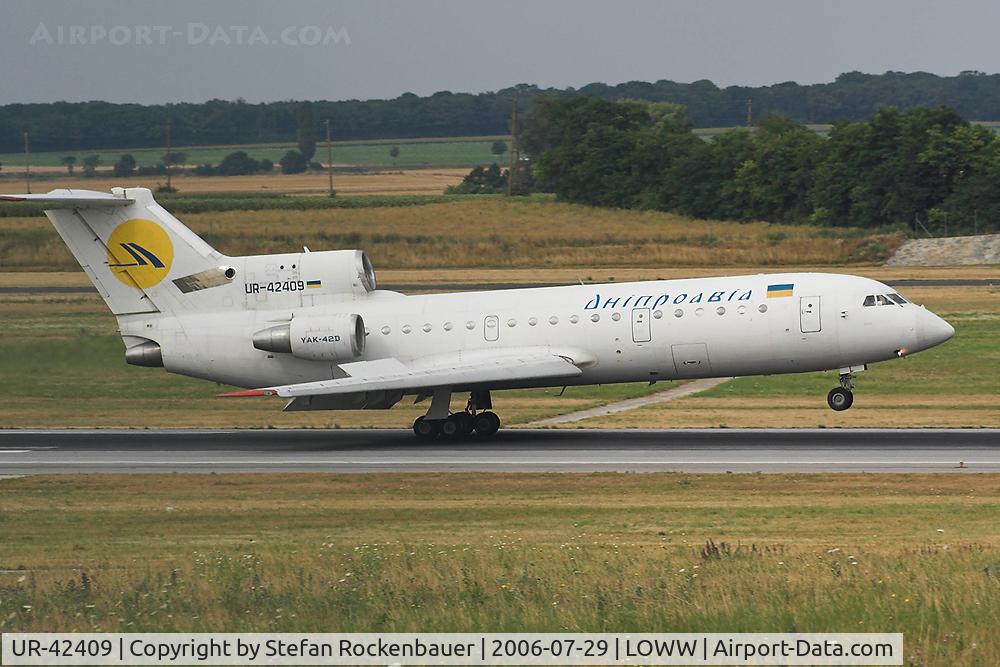 UR-42409, 1992 Yakovlev Yak-42D C/N 4520421216709, Very nice surprise.