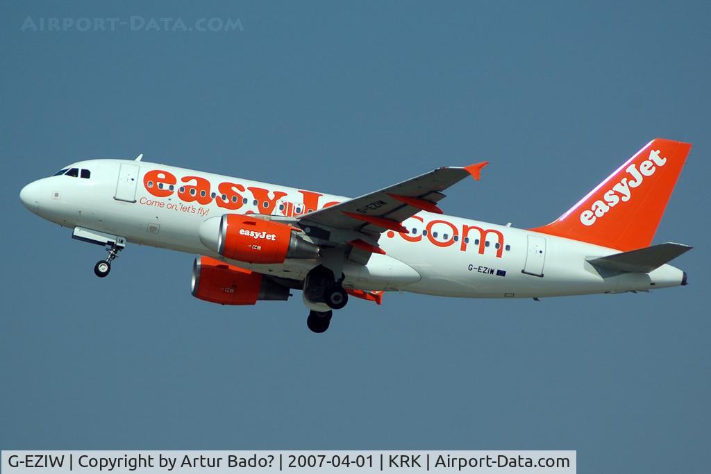 G-EZIW, 2005 Airbus A319-111 C/N 2578, EasyJet