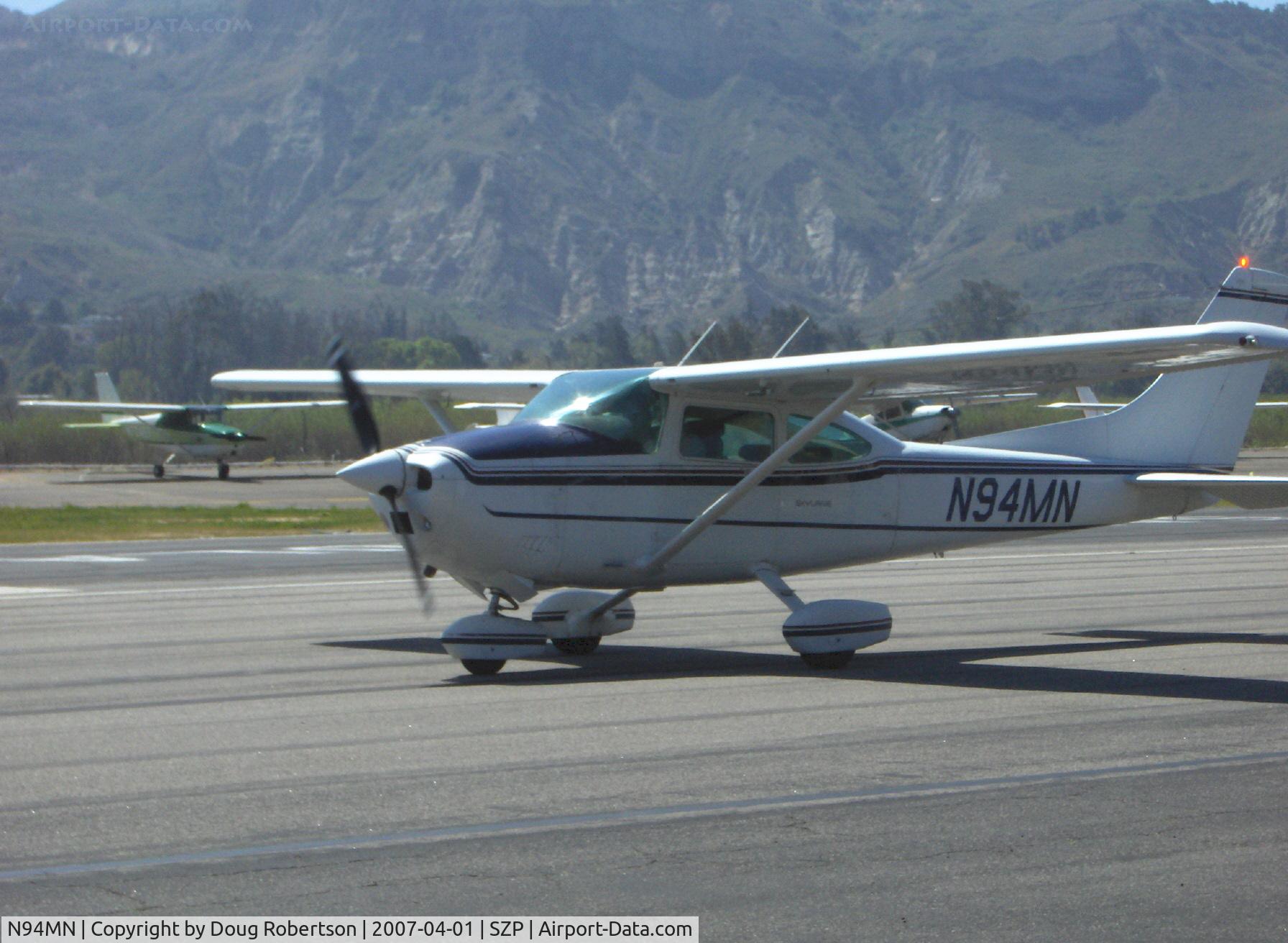 N94MN, 1985 Cessna 182R Skylane C/N 18268481, 1985 Cessna 182R SKYLANE, Continental O-470-U 230 Hp, taxi