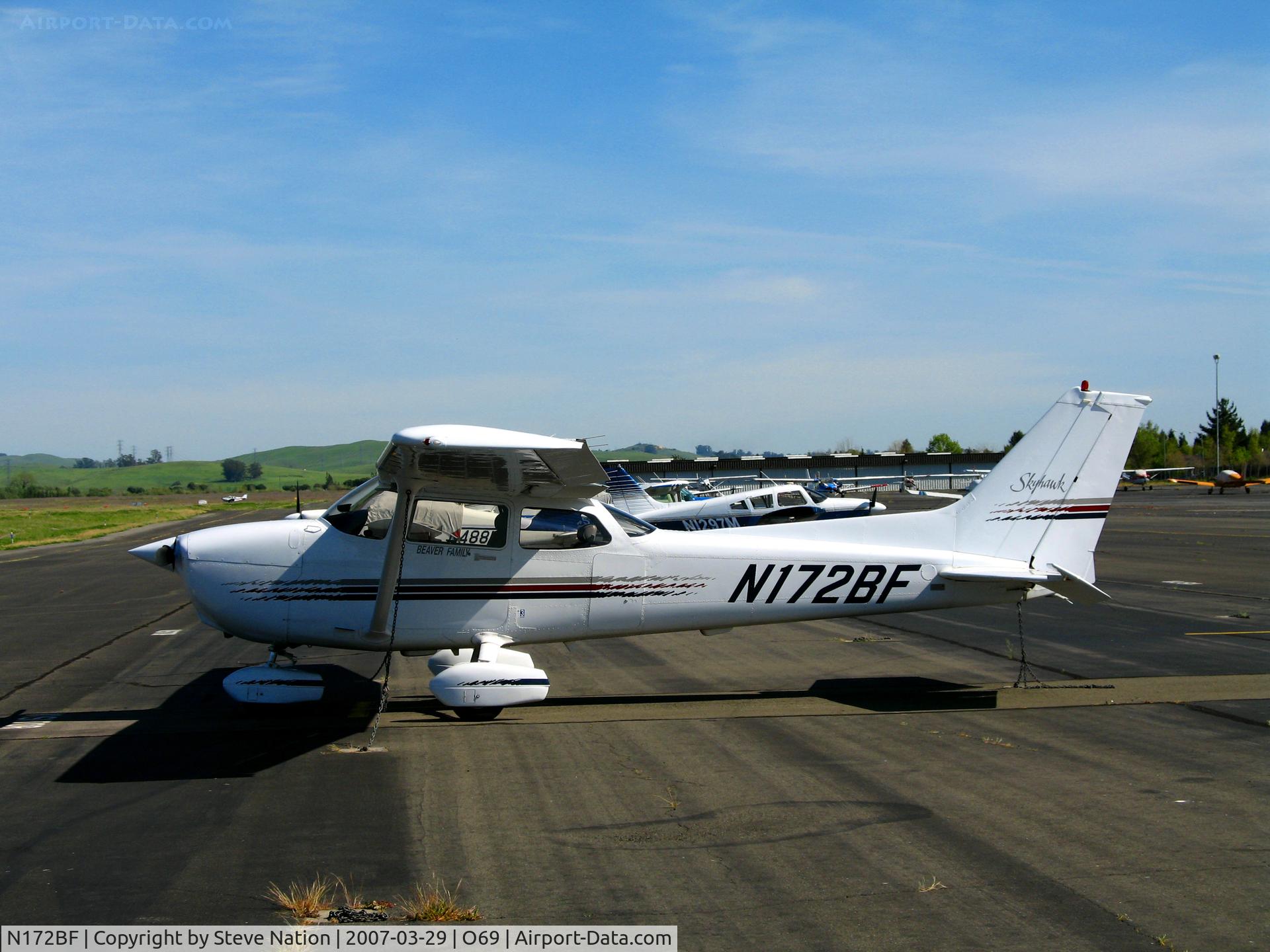 N172BF, 1997 Cessna 172R C/N 17280175, Beaver Family 1997 Cessna 172R visiting from Ukiah @ Petaluma Municipal Airport, CA