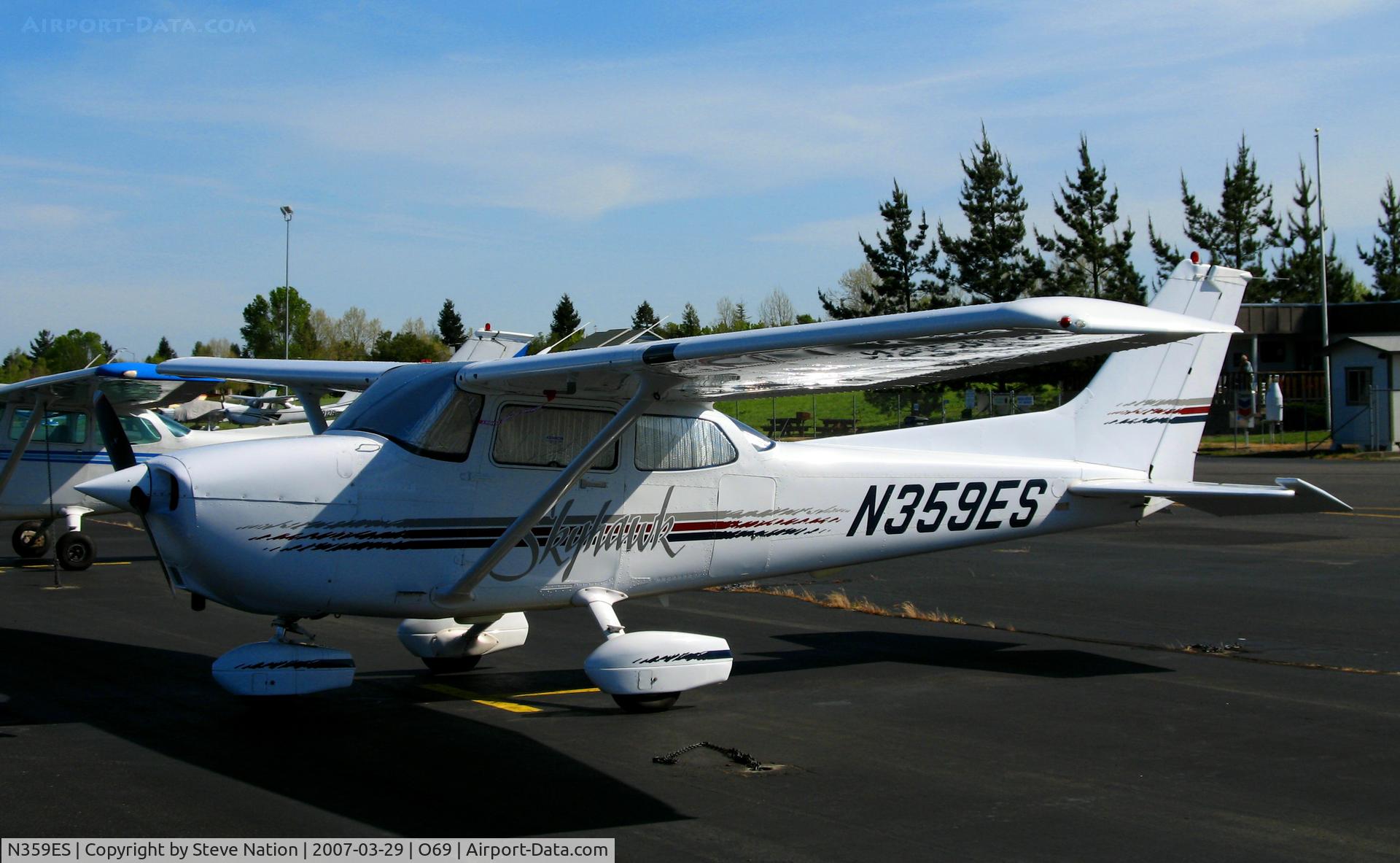 N359ES, 1997 Cessna 172R C/N 17280009, 1997 Cessna 172R @ Petaluma, CA
