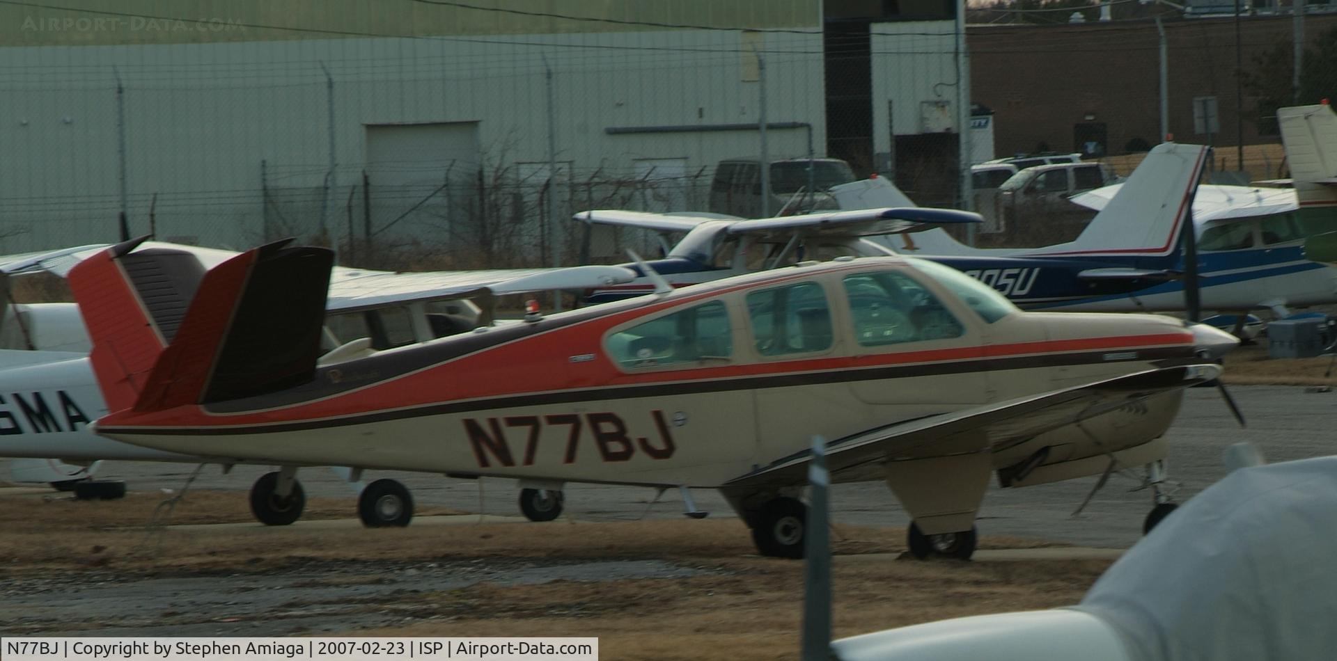 N77BJ, 1974 Beech V35B Bonanza C/N D-9698, Bonanza on the ramp